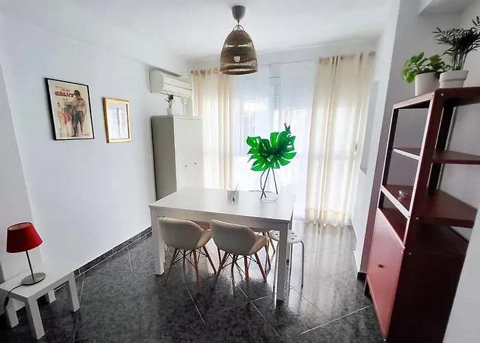 Centro Y Mar En Un Mismo Lugar Torremolinos